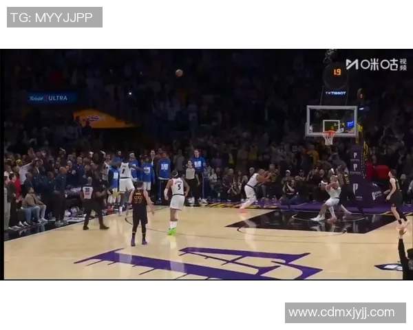 篮球赛绝平三分压哨投中全场沸腾瞬间观众齐声欢呼裁判瞩目